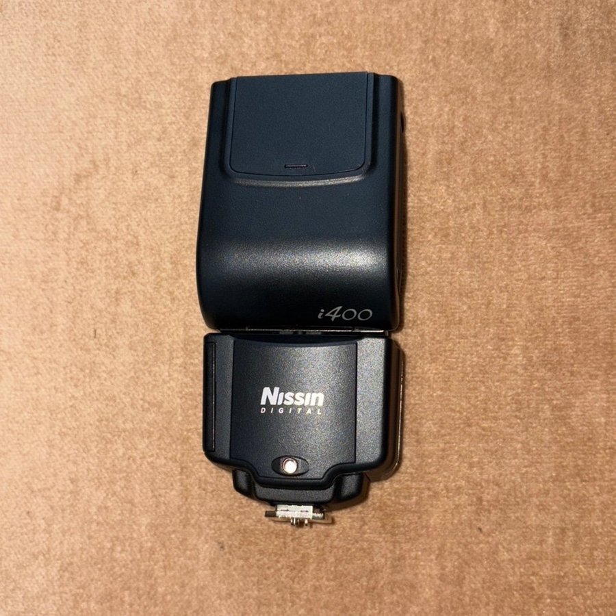 Nissin i400 Extern blixt till Fujifilm X systemkamera