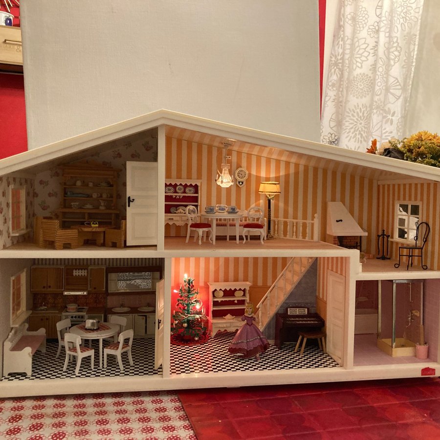 LUNDBY Dockhus med möbler o tillbehör