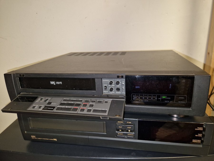 2st NEC videobandspelare vhs vcr videokassett videokassettspelare film def hifi