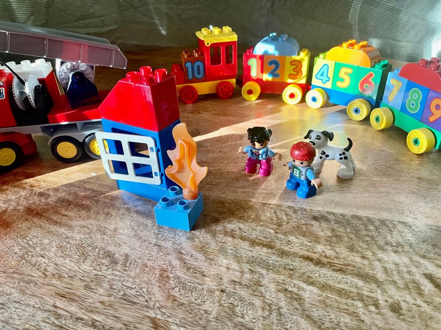 Lego Duplo Brandbil Tåg och Hus