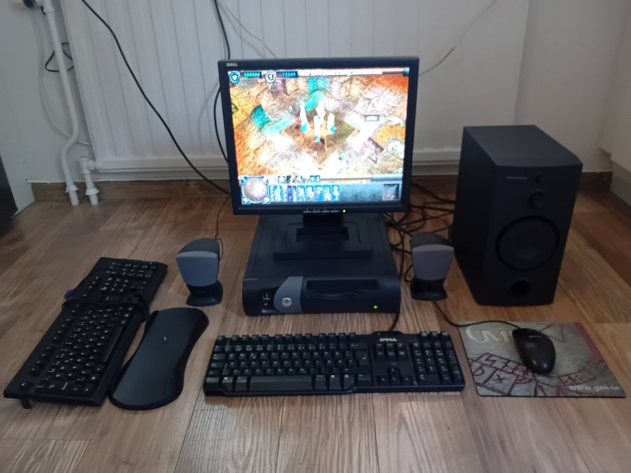 Retro gaming PC | Dell Optiplex gx150 | Riva TNT 2 16mb |17" LCD | Harman Kardon