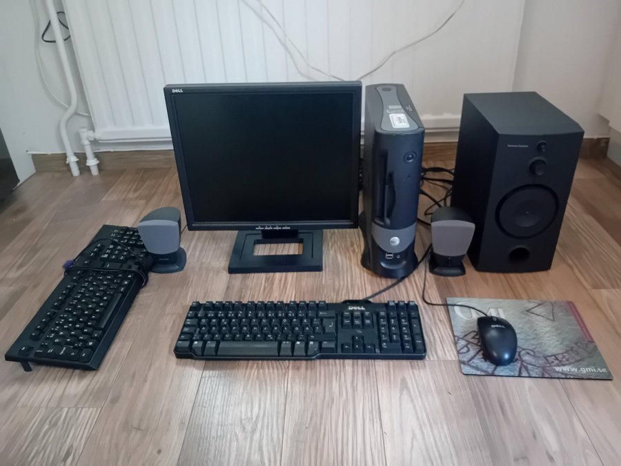 Retro gaming PC | Dell Optiplex gx150 | Riva TNT 2 16mb |17" LCD | Harman Kardon