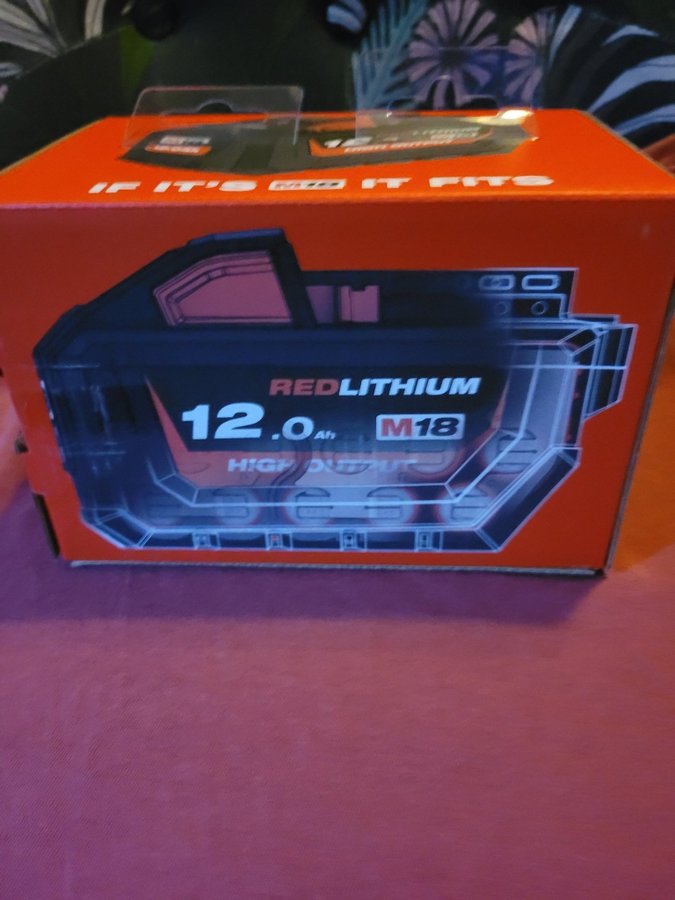 NY Milwaukee RedLithium M18 120 Ah batteri