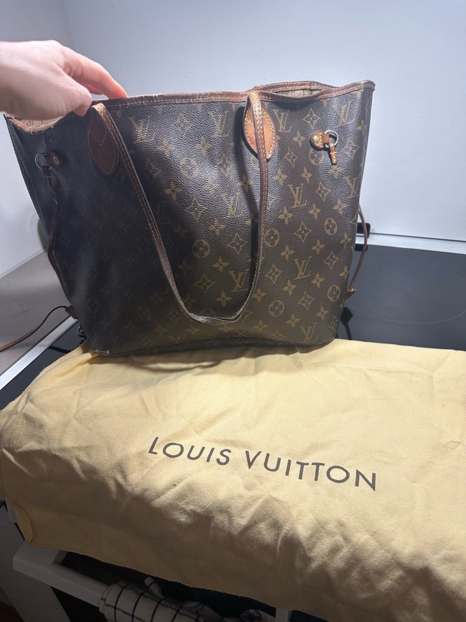 Louis Vuitton Neverfull