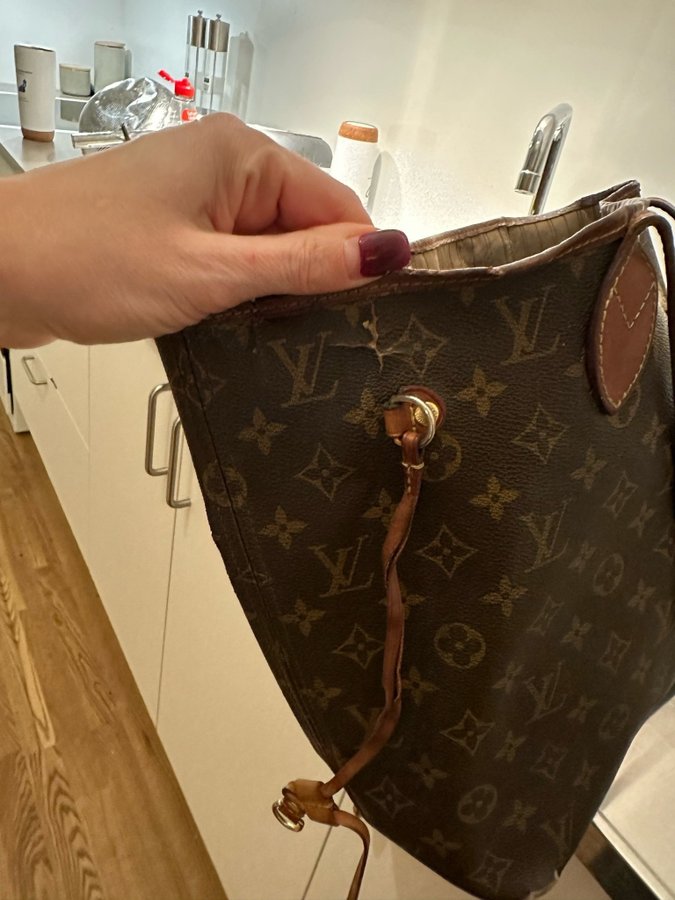 Louis Vuitton Neverfull