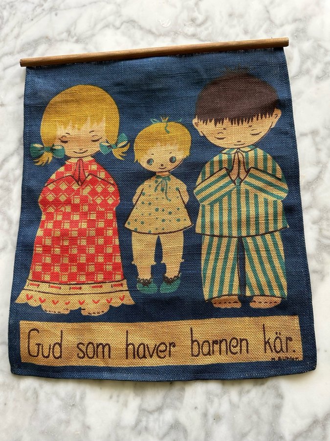 Väggbonad med barnmotiv may buhler signerad