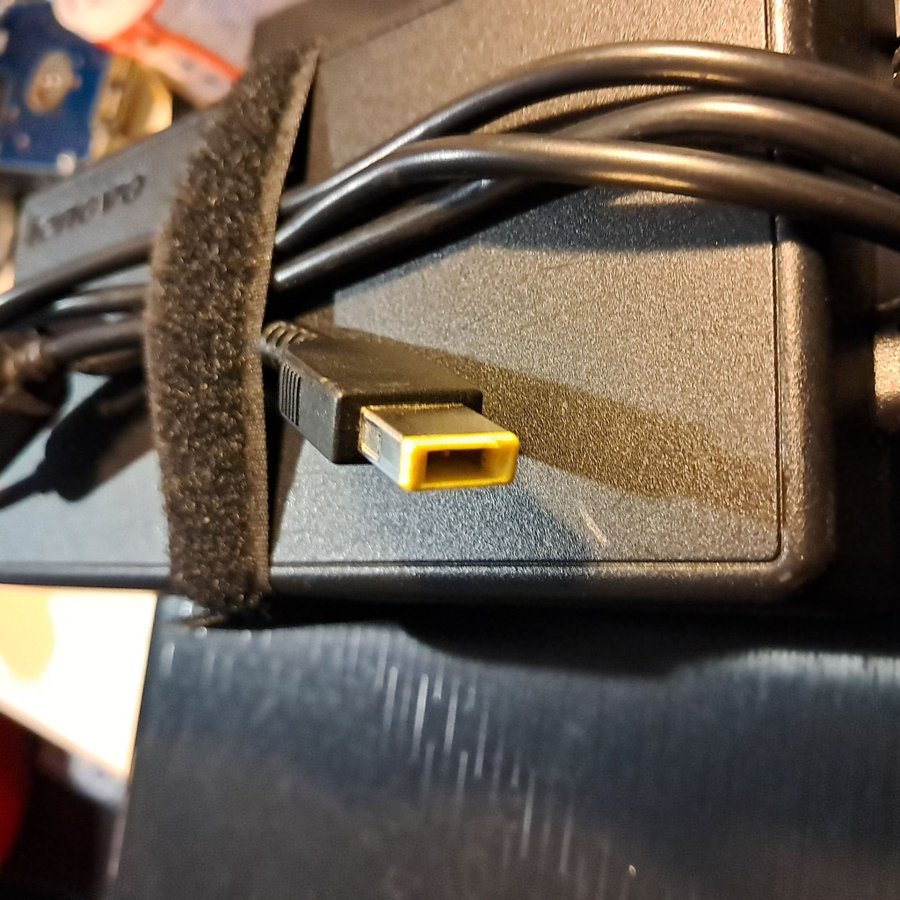 Lenovo Laptop Adapter 170W 20V 8.5A