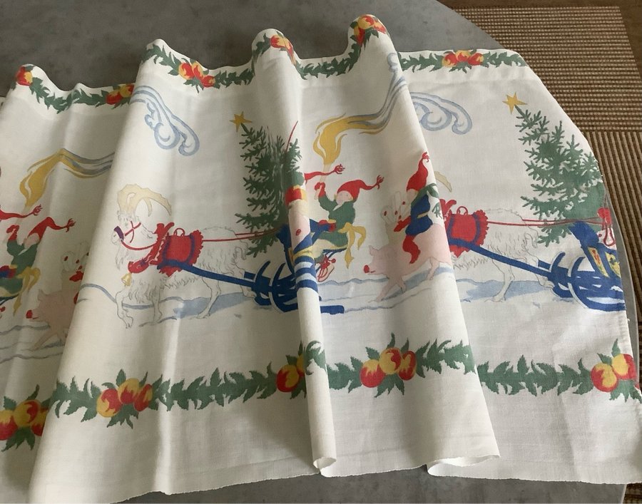 Gardinkappa till Jul **tryck vintage 50-talet i fint skick **139x44 cm