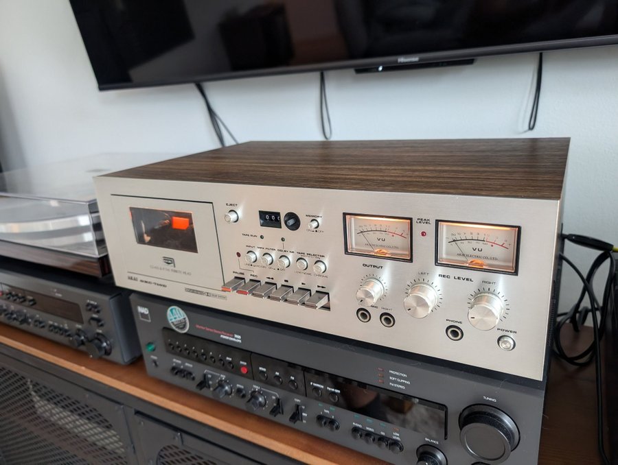 Akai - GXC-710D Kassettdäck Behöver översyn.