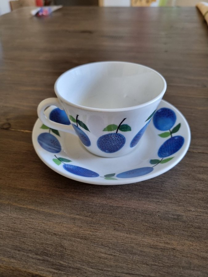 "Prunus" kaffekopp och fat, Gustavsberg. Design Stig Lindberg.