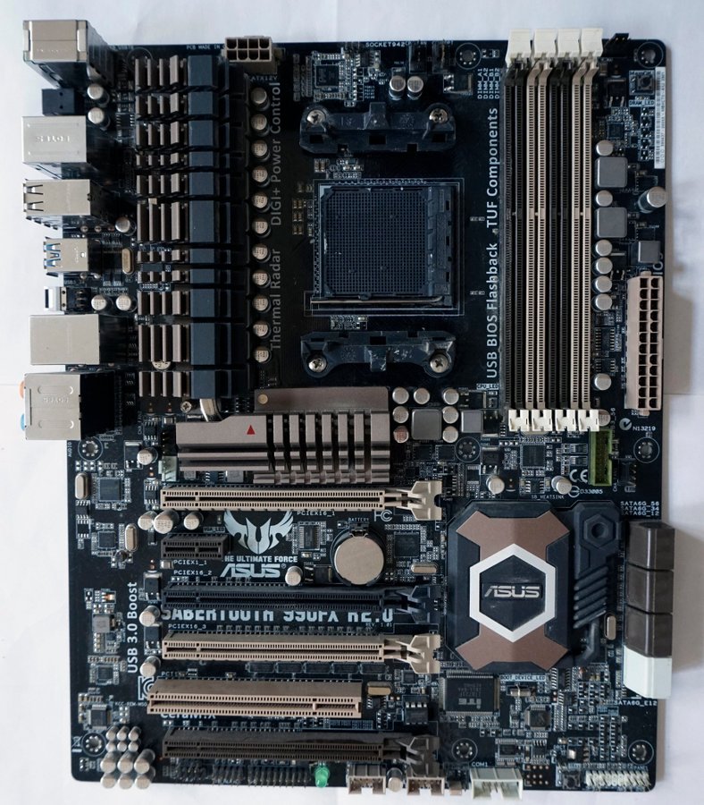 Asus 990FX Sabertooth high-end moderkort (990FX, AM3+, ATX)