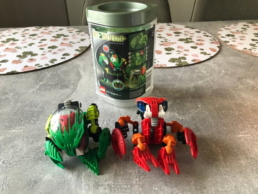 2 st Bionicle Lego 8564, 8563