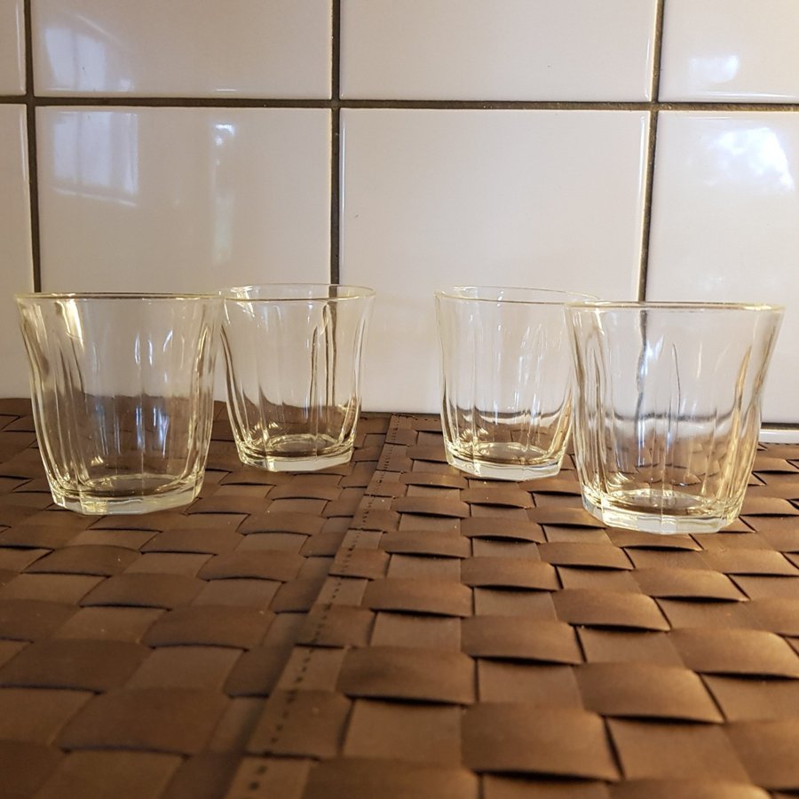 Vintage Mormors fyra selterglas från Vereco France Bruksskick med lite repor