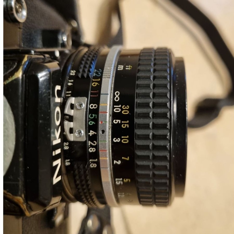 Nikon kamera med objektiv