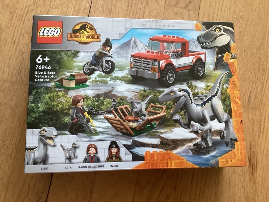 Oöppnad LEGO Jurassic World 76946 Blue  Beta Velociraptor Capture