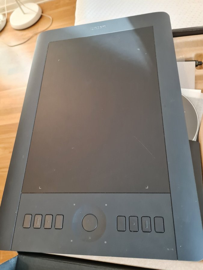 Wacom Intuos PTH-651K