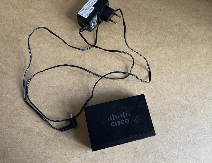 Switch Cisco SF110D-05