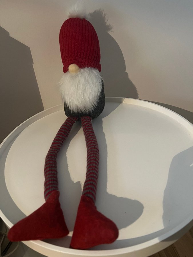 Tomte med långa ben