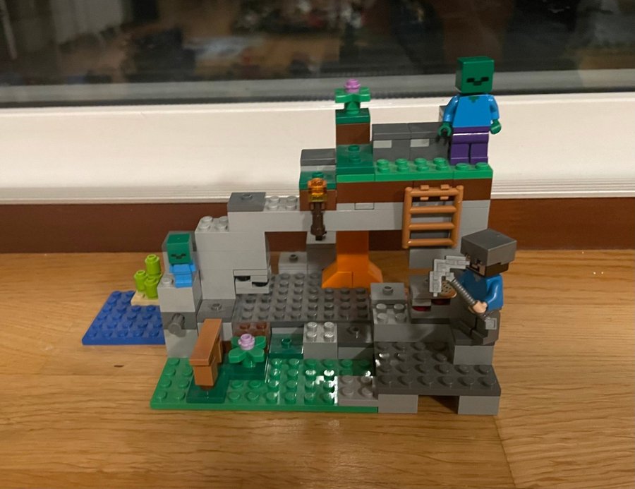 Lego Minecraft 21141 - The Cave