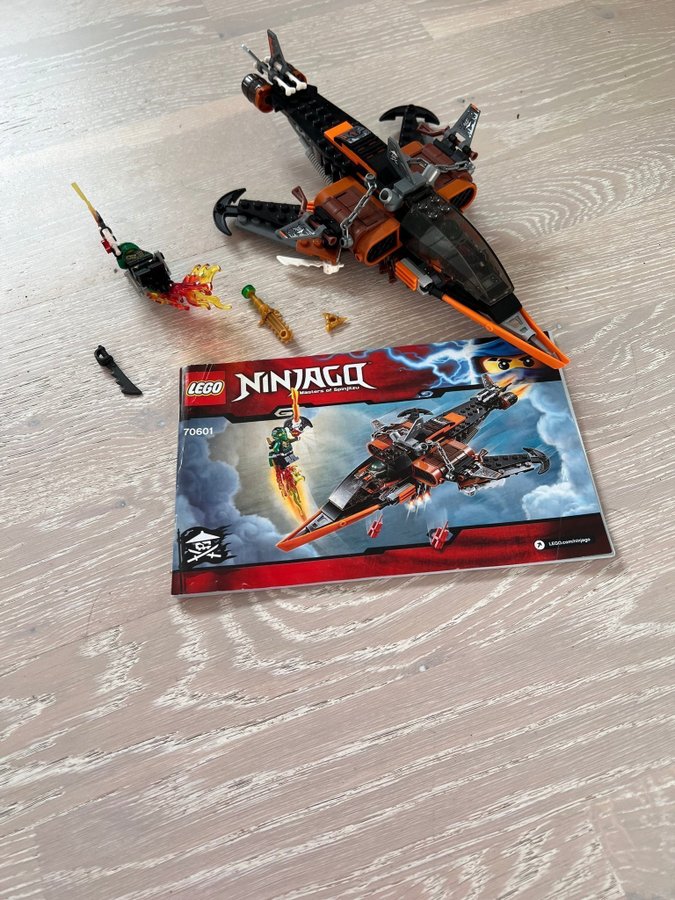 Sky shark , lego ninjago 70601