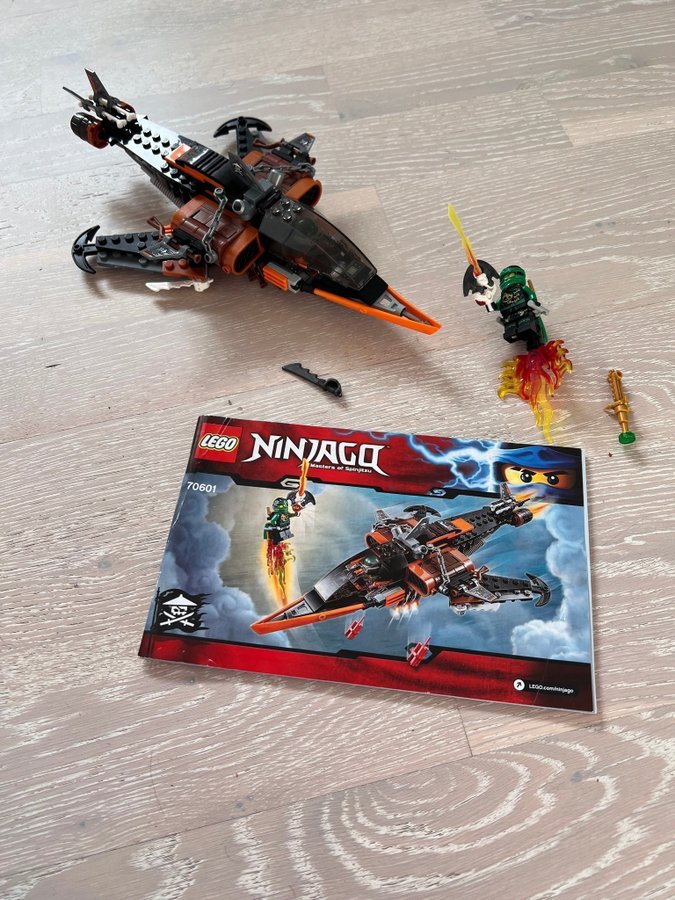 Sky shark , lego ninjago 70601