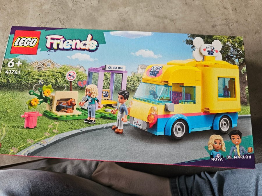 LEGO Friends 41741 - Djurambulans