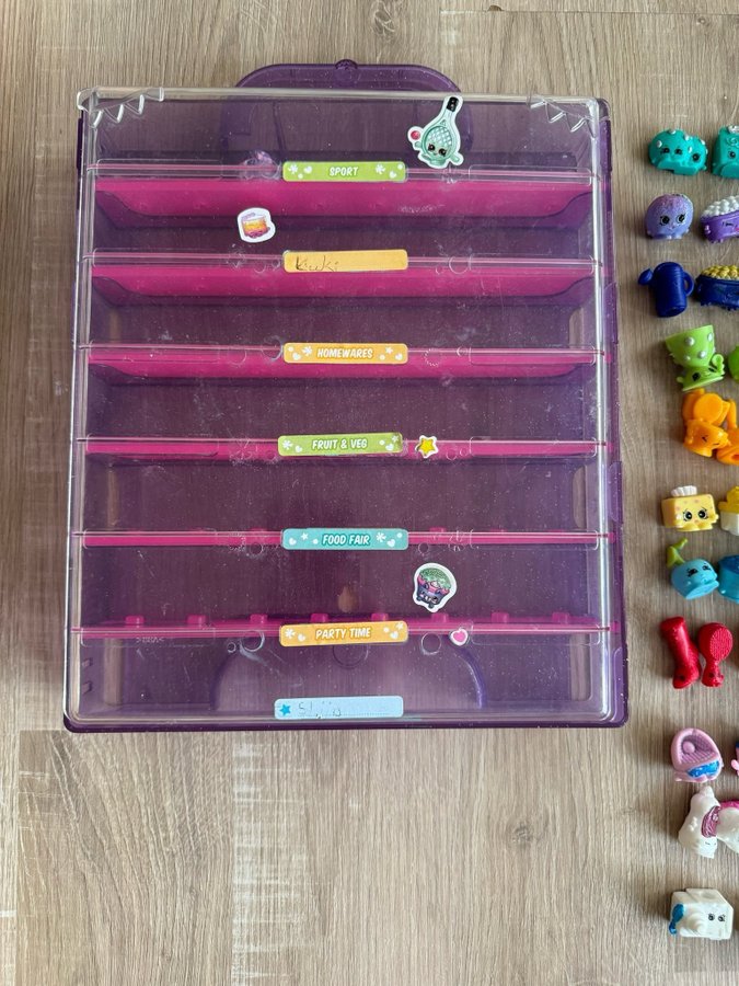 Shopkins säsong 1-5 + förvaringslåda