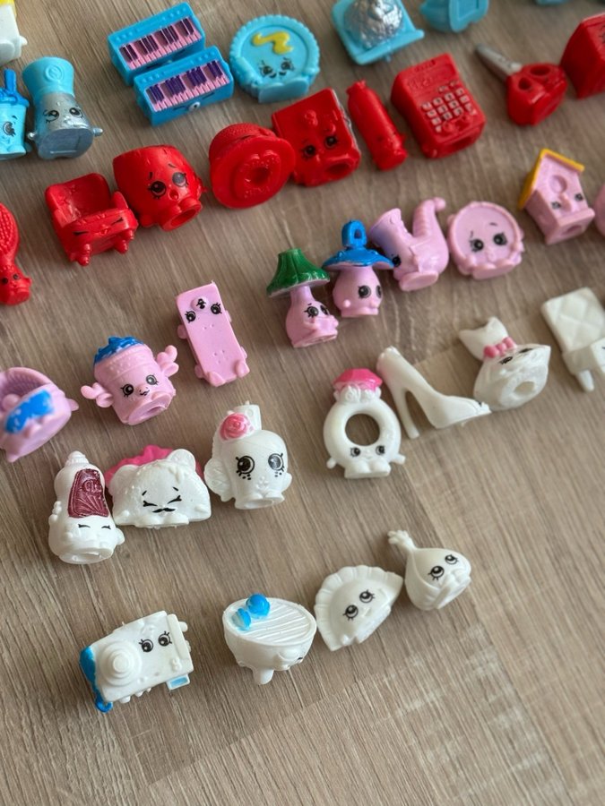 Shopkins säsong 1-5 + förvaringslåda