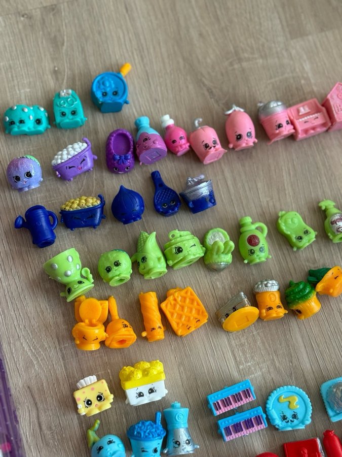 Shopkins säsong 1-5 + förvaringslåda