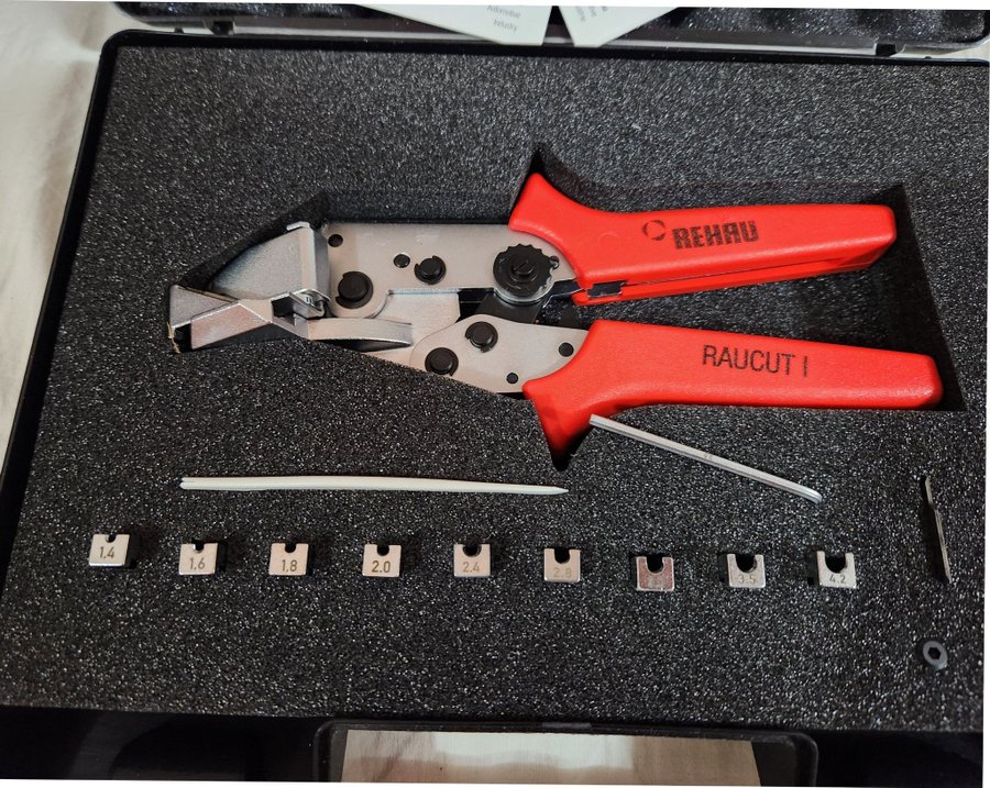 RAUCUT I STRIPING TOOL