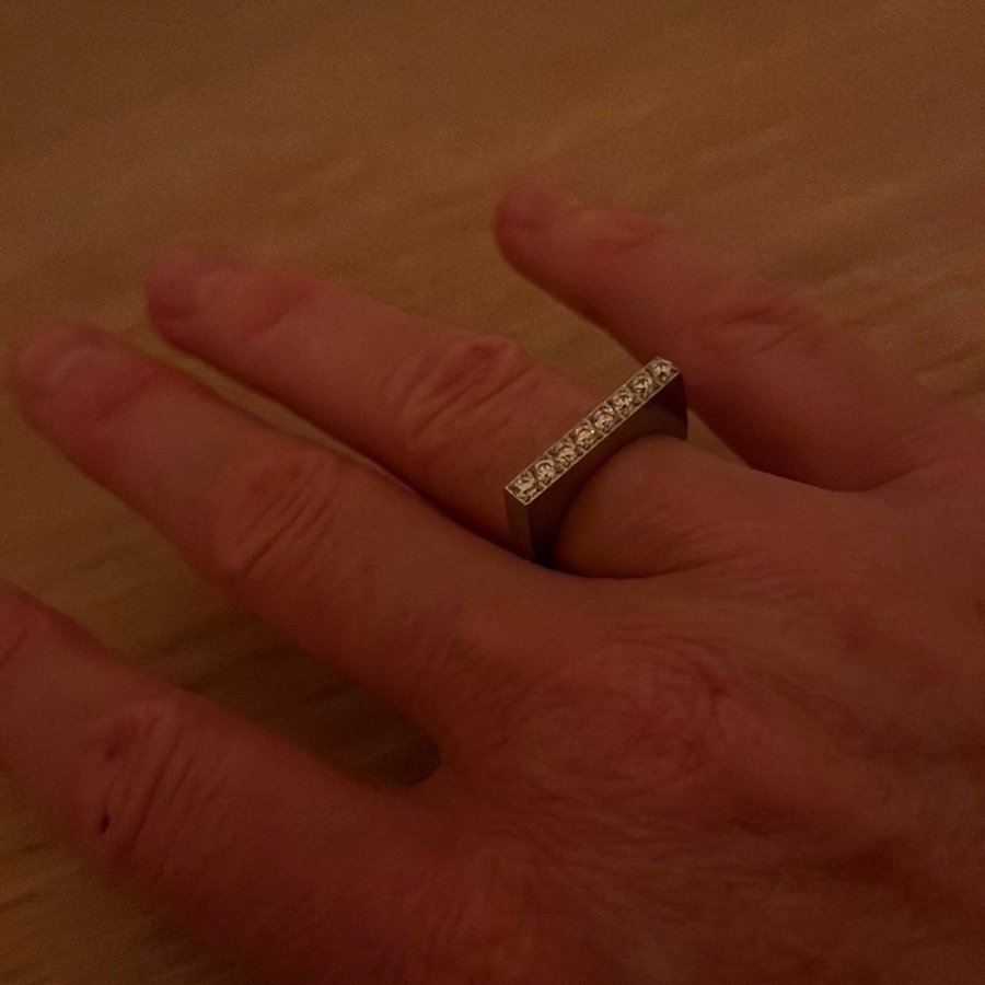 Edblad ring med strass