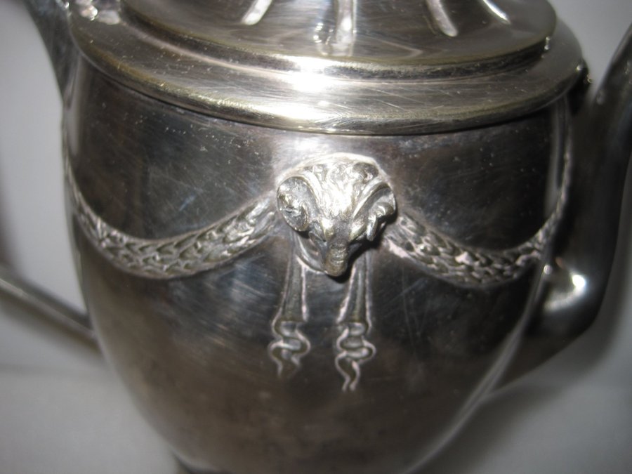 EMPIRE, kaffe kanna med monogram, metall NS,1800 tals