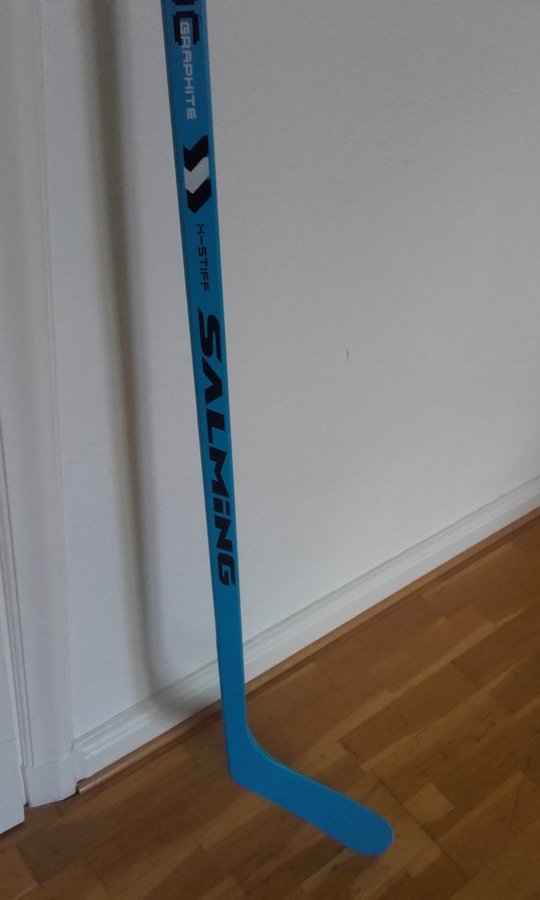 Salming ishockeyklubba 1500 Graphite H-Stiff, senior 172 cm, I MYCKET BRA SKICK!