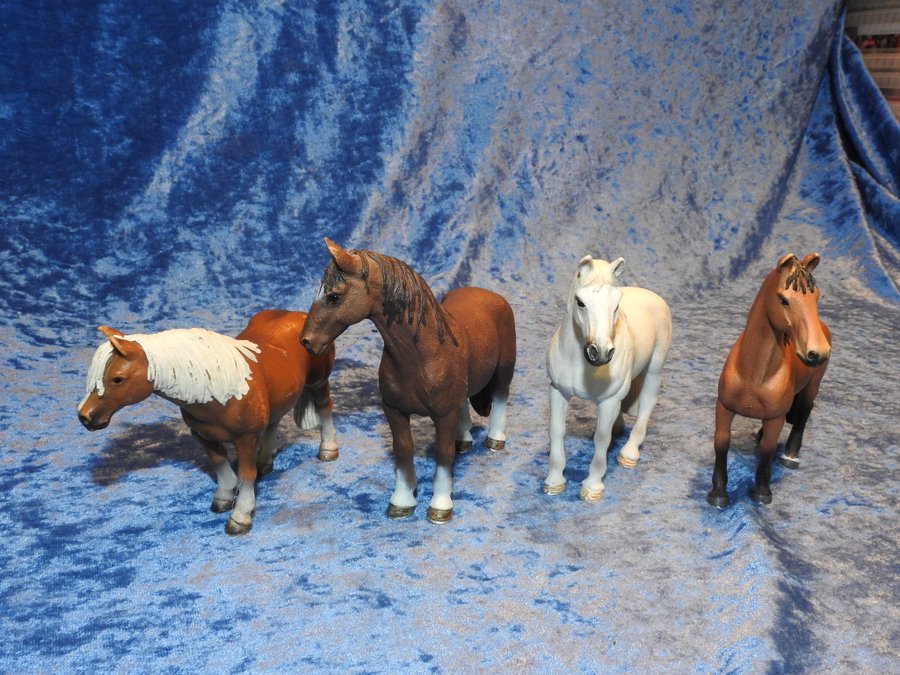 Schleich hästar 4 st