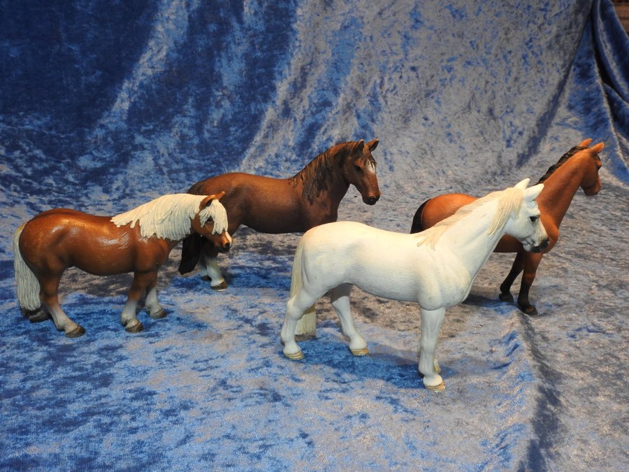 Schleich hästar 4 st