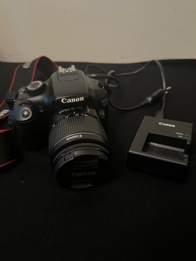 Canon EOS 1100D + Canon EFS 18- 55 mm