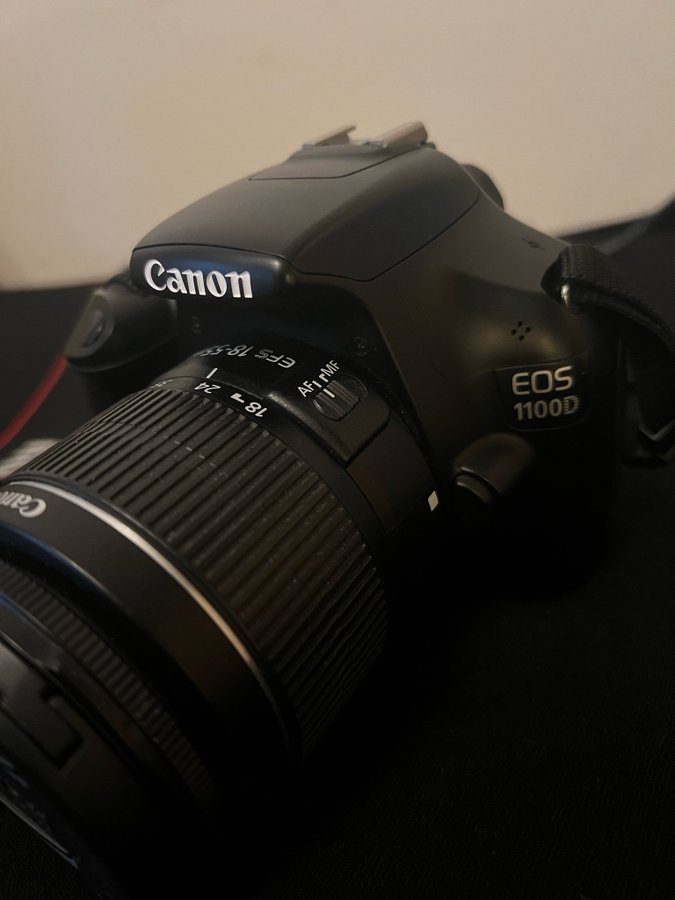 Canon EOS 1100D + Canon EFS 18- 55 mm