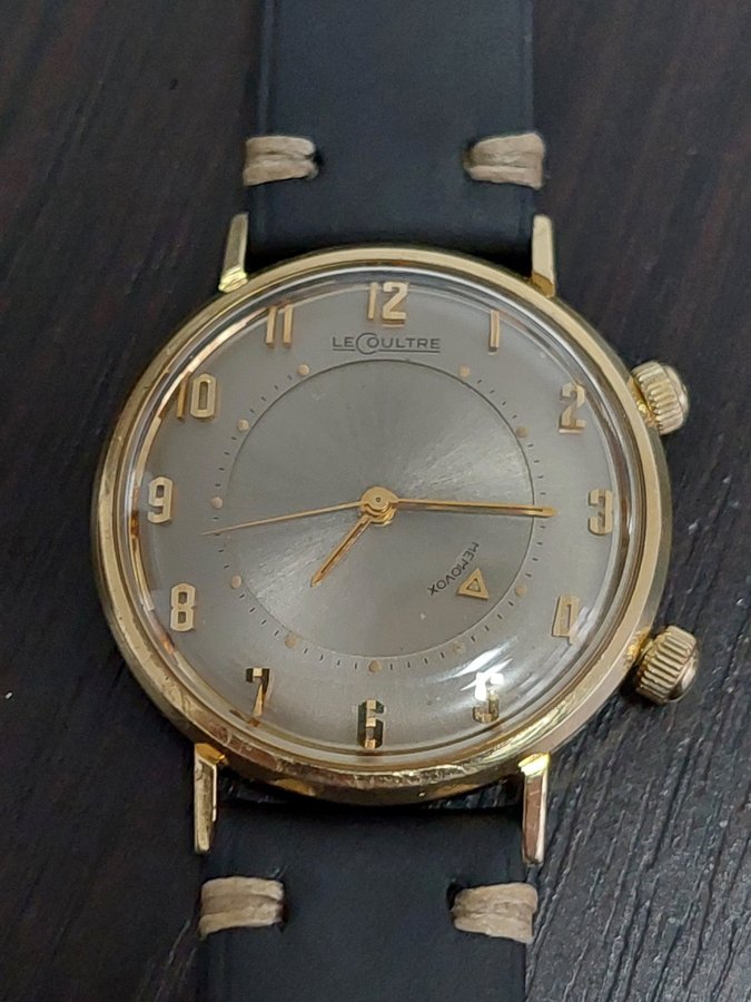 Jaeger LeCoultre Memovox alarm  14k solid gold 1 year warranty