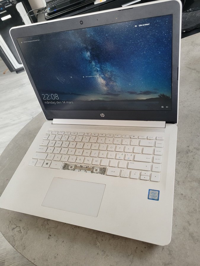 Hp laptop 14-bp0xx intel core i3-7100 @ 240 GHz