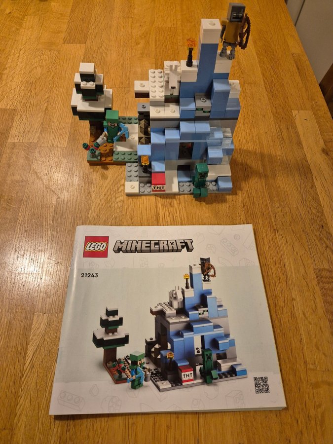 Lego Minecraft 21243 De frostiga bergen