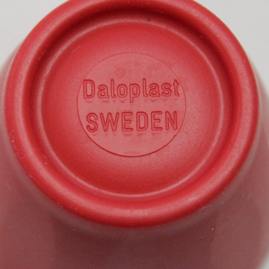 4 Vintage Röda Äggkopp Äggkoppar i Plast Daloplast