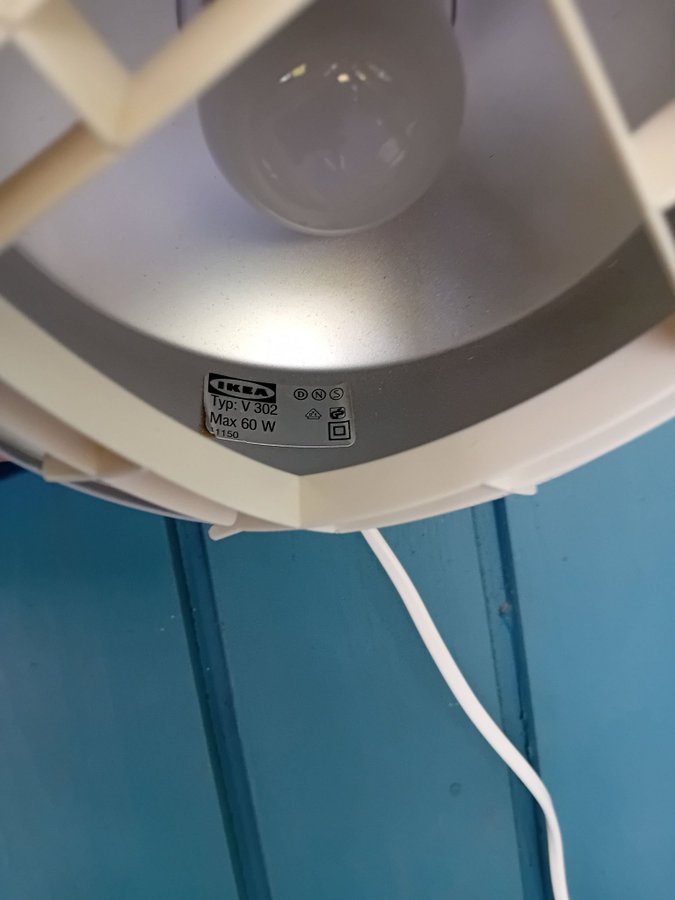 Vägglampa IKEA V302 Vit med galler Retro