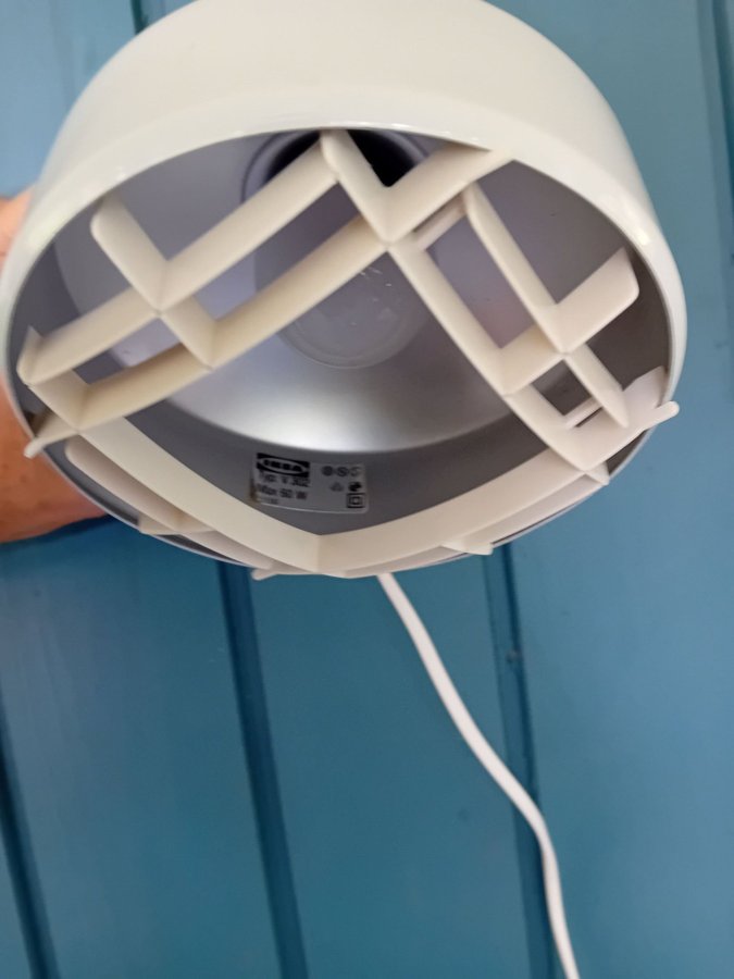 Vägglampa IKEA V302 Vit med galler Retro