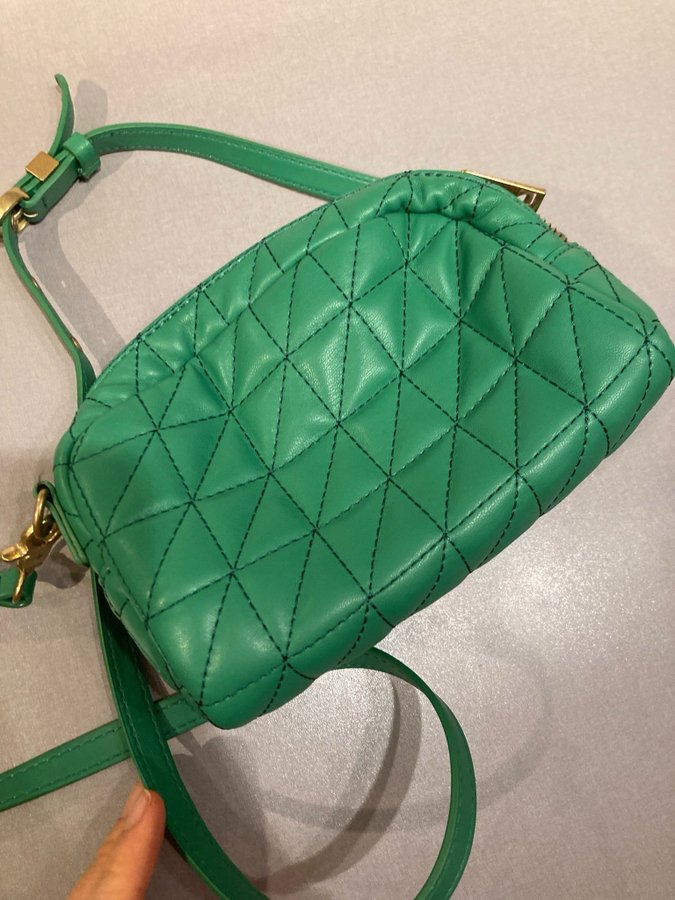 Zara small shoulder bag green