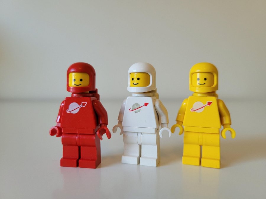 Lego - Classic Space x 3 - White Red and Yellow with Air Tanks - Minifigur