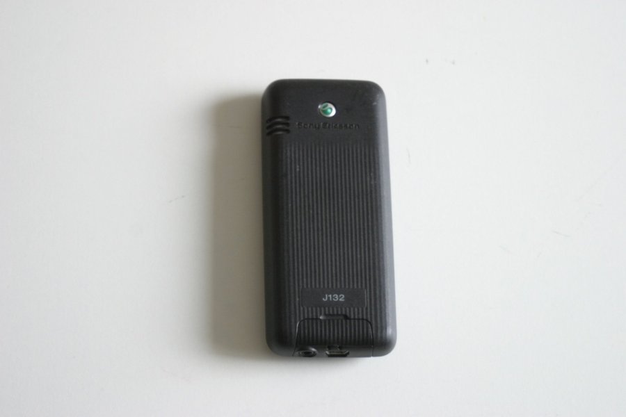 Sony Ericsson J132