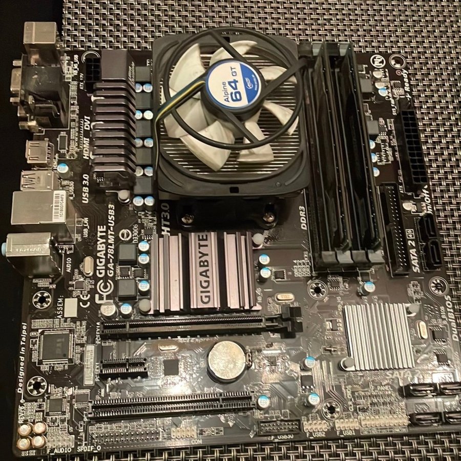 Gigabyte GA-78LMT + AMD FX 8300 + 16GB RAM