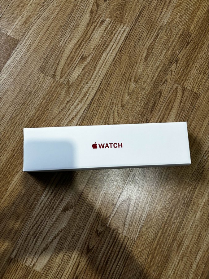 Apple Watch Series 8 GPS + Cellular 41 MM Product Red