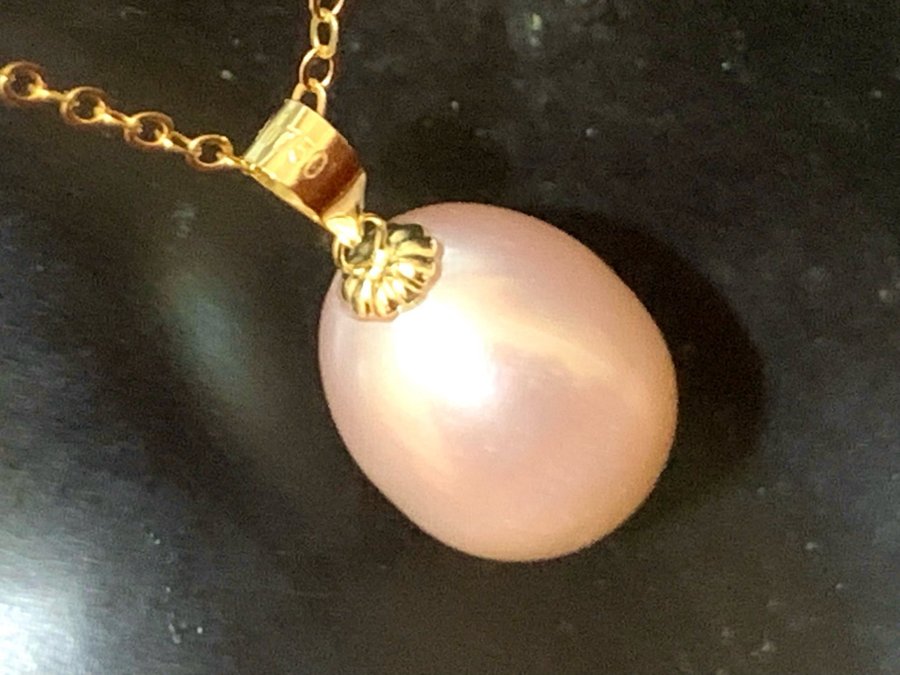 Cute Real Pearl Gold pendant 18k gold - stone queen