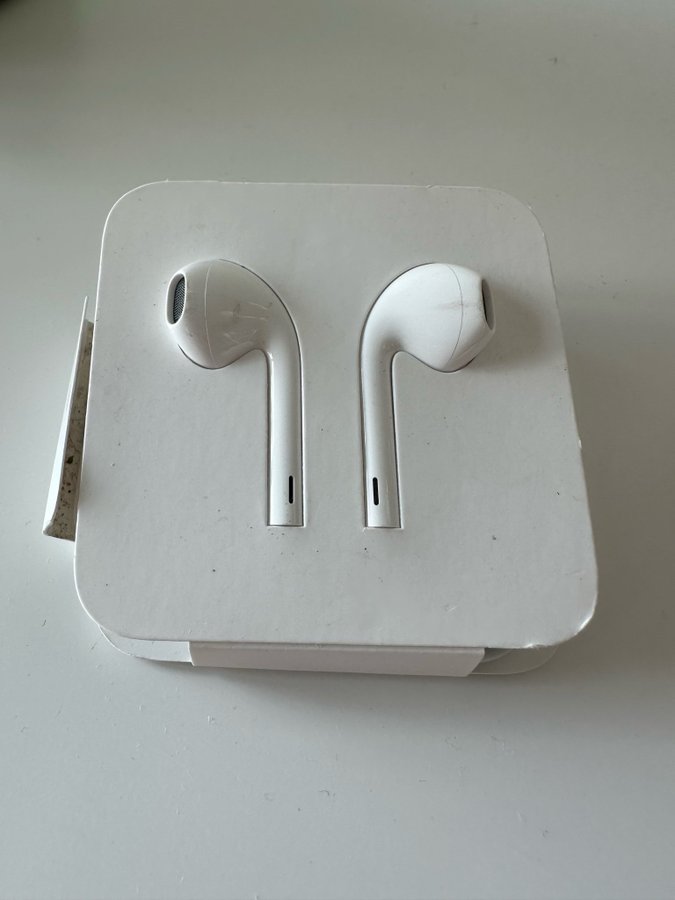 Apple EarPods med Lightning-kontakt